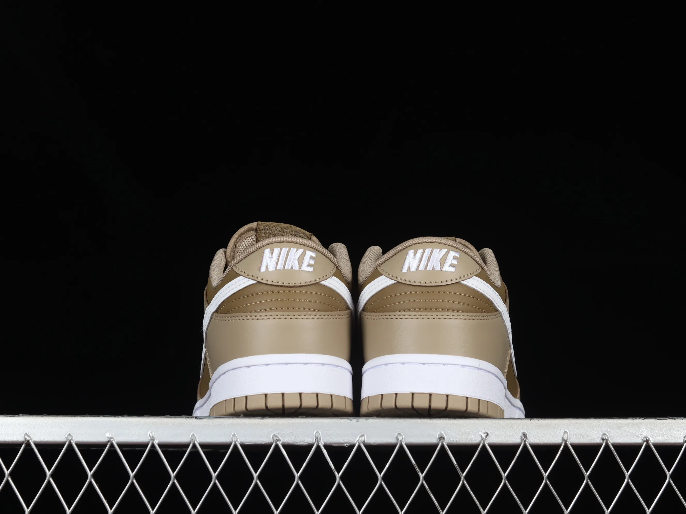 All categories Nk SB Dunk series Nk SB Dunk Low low-top sneakers F version Nk Dunk Low "Judge Grey" earth color SB low-top sports and leisure sneakers DJ6188-200